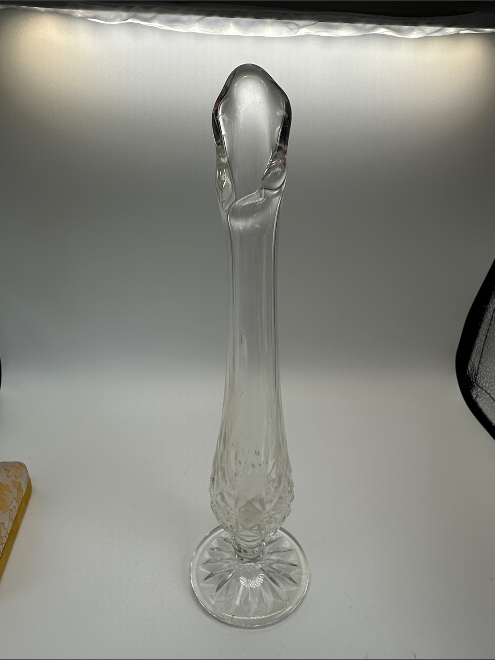 Clear footed swung bud vase mcm star pattern base (S)